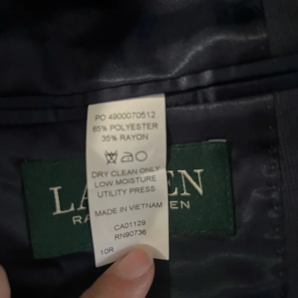 Boys Ralph Lauren navy blue suit.  With dress shirt.  Size 10r - Picture 14 of 17